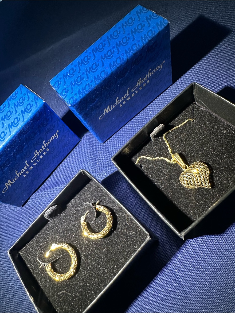 Michael Anthony 14k Gold Heart Pendant Necklace with Textured Hoop Earrings-2.1G